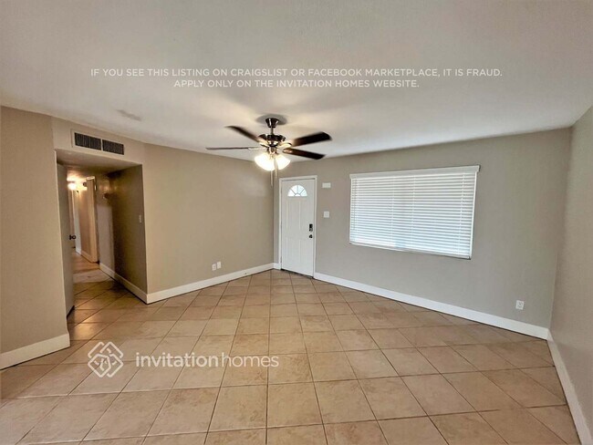 Photo - 7005 N 76th Dr