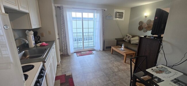 Building Photo - 12 G St Unit 43 & 45 Rental