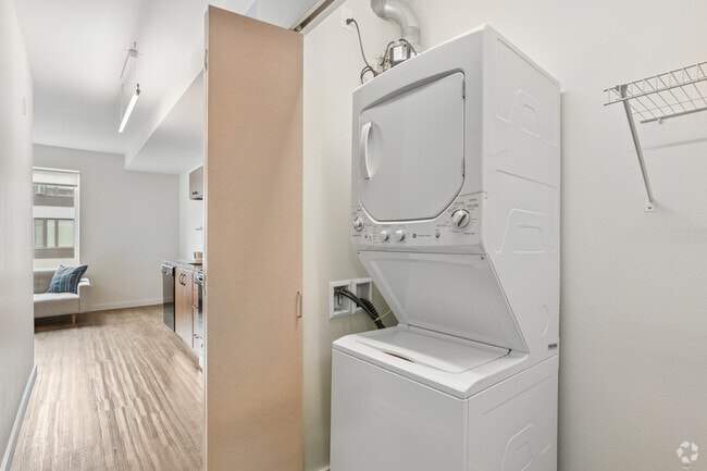 1BR, 1BA - 495SF - Laundry