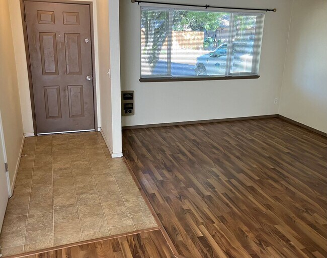 500.00 OFF 1ST FULL MONTH OF RENT House House Rental in Dundee, OR