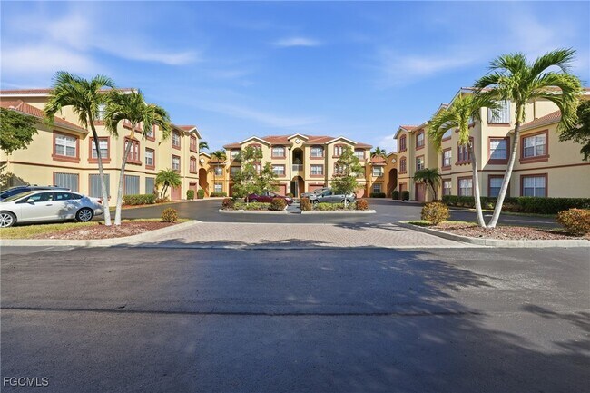 Photo - 15590 Ocean Walk Circle Unidad 304