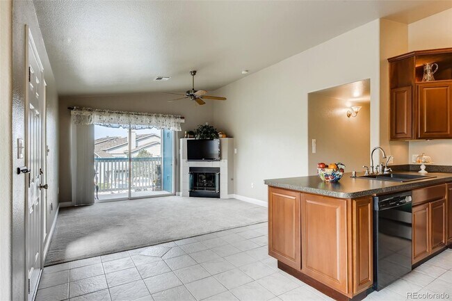 Photo - 3847 Mossy Rock Dr Unidad 202