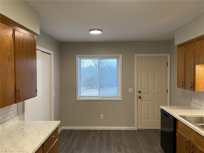 Photo - 14901 Dutchmans Dr