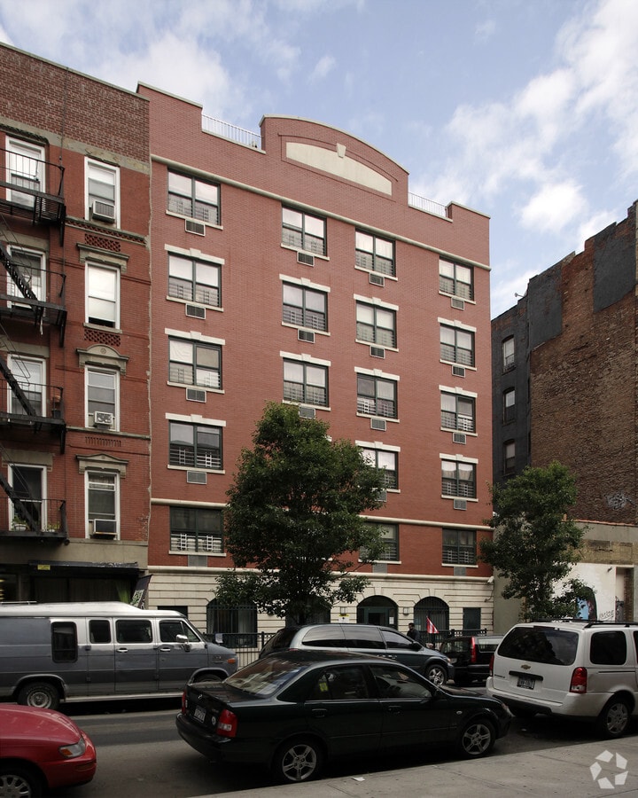 Photo - 141 Norfolk St Apartments