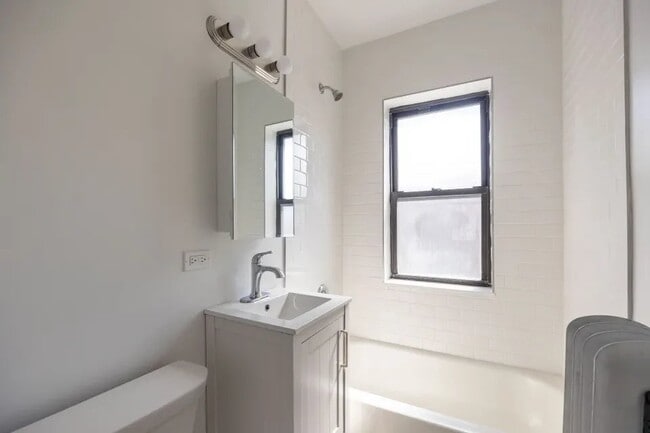 Photo - 2714 N Spaulding Ave Unit 2714 North Spaulding Aven