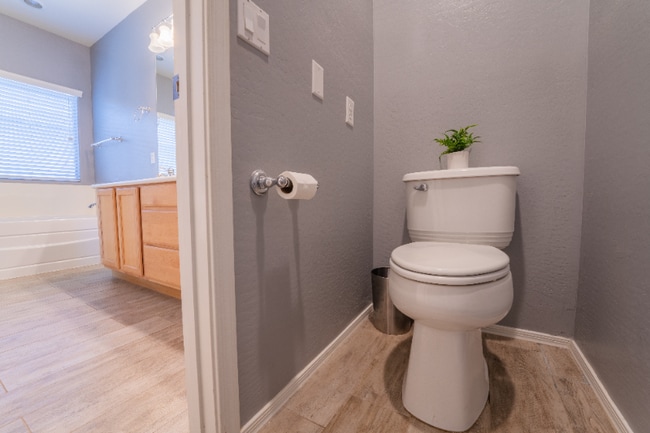 Photo - 2313 N Presidential Dr