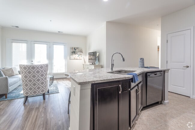 2BR,2BA,-1099SF, The Foxtail
