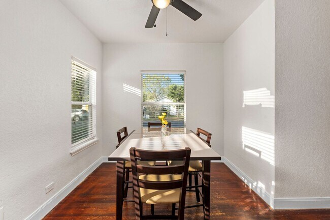 Photo - Beautifully Updated 3 bedroom, 2 bath!