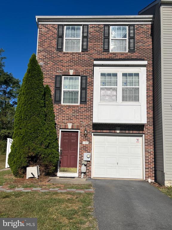 Building Photo - 199-UNIT Rumbling Rock Rd Rental