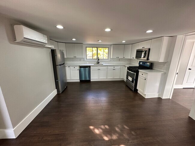 Photo - 10 Spring Valley Rd