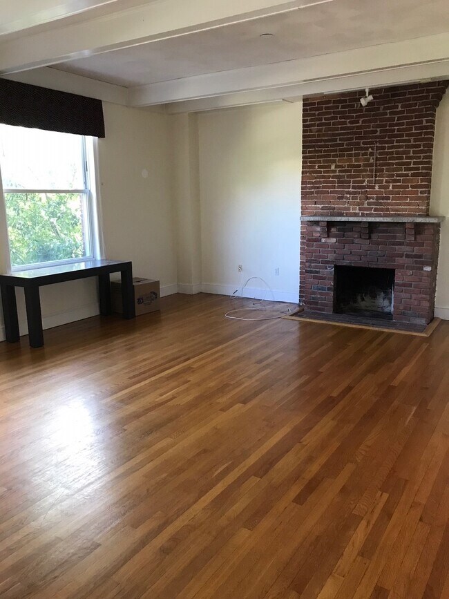 1714 Beacon St Unit 2