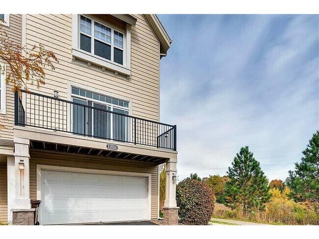 Building Photo - 11824 Emery Village Dr N Rental