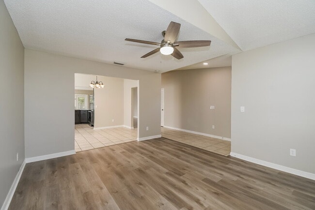 Photo - 13343 Currituck Dr N