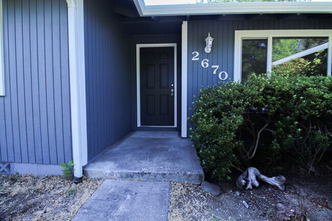 Photo - 2670 Fijian Way