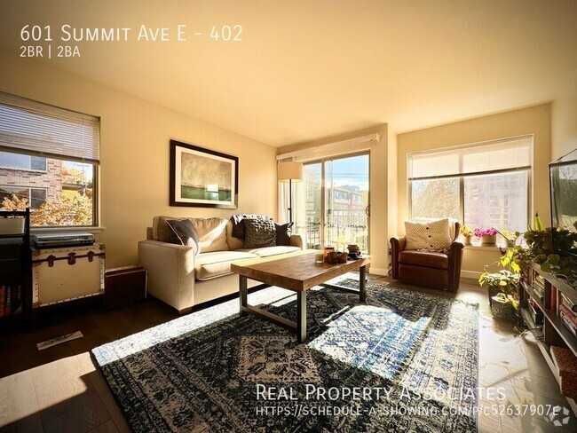 Building Photo - Spacious Apartment with Stunning Views and...