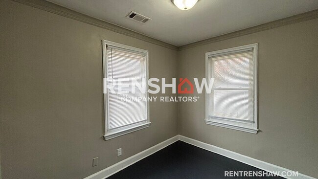 Photo - 3732 Hazelwood Ave