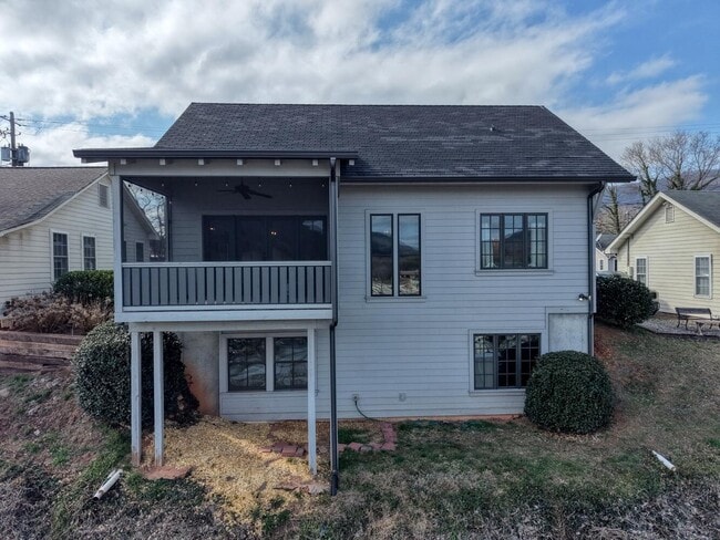 Photo - 56 Oak Crescent Cir