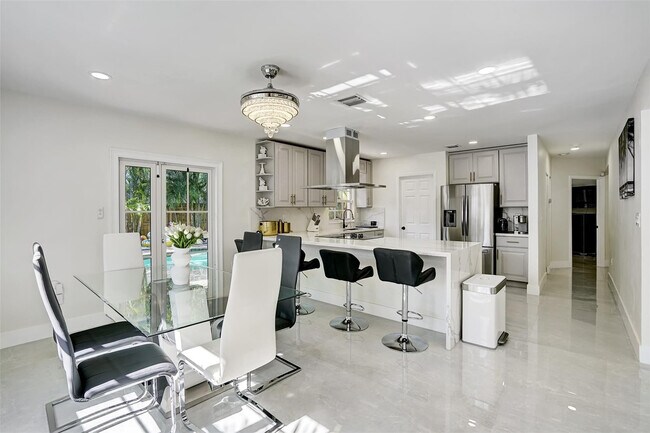 Photo - 1129 NE 2nd Ave