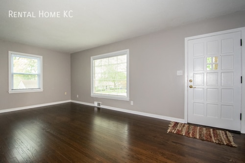 Photo - 6621 W 73rd St