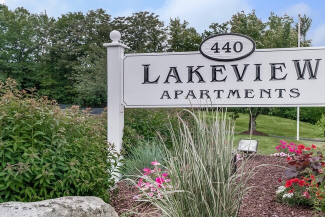 Photo - Lakeview Apartments