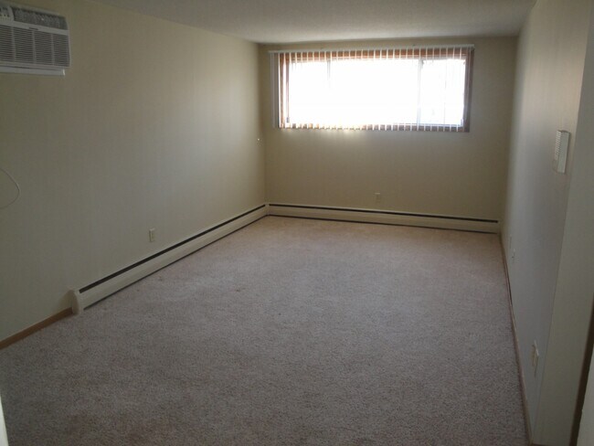 1743 - B1 - Randolph Apartments