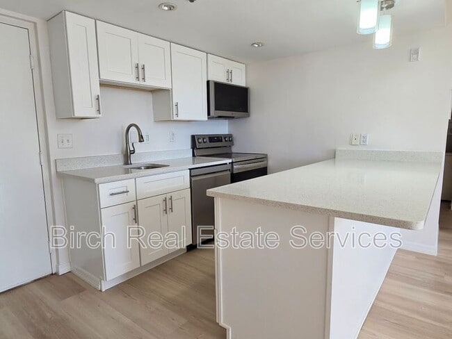 701 S Madison Ave