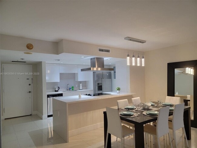 Building Photo - 150 Ocean Ln Dr Unit 703