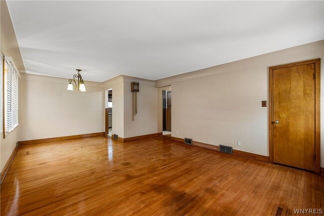 Photo - 133 Halstead Ave