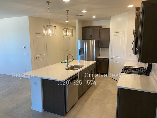 Photo - 4 Bed, 3 Bath House + Den + Loft in Gladden Farms (Moore Rd/Tangerine Farms)