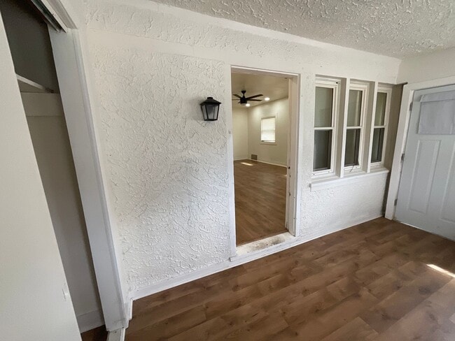 Photo - 2564 N Hubbard St