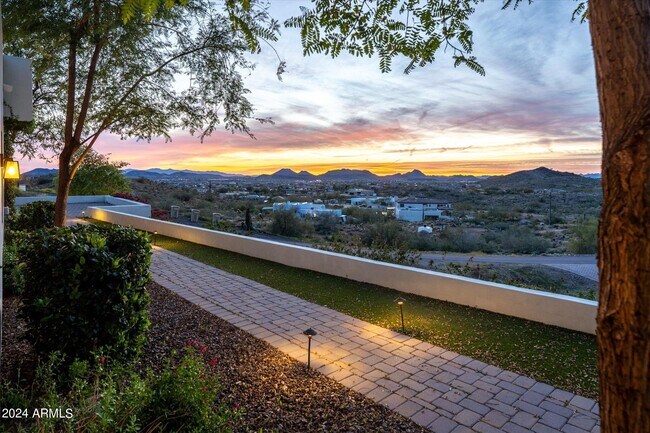 Photo - 227 W Jomax Rd