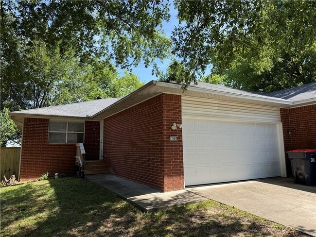 Building Photo - 4310 Nightingale Ln Rental