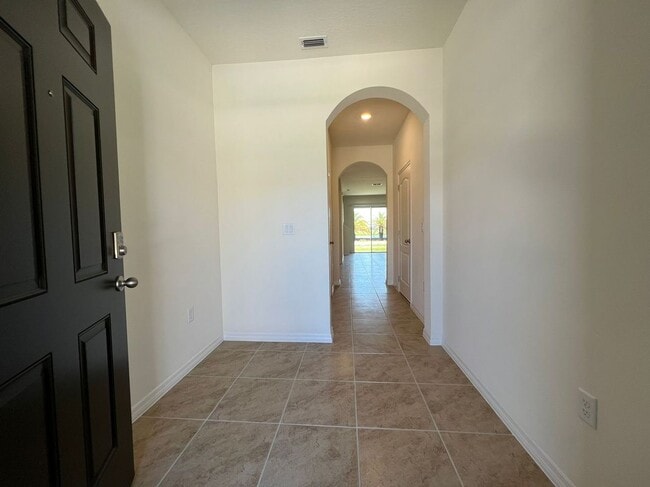 Photo - 1065 Blue Jay Dr