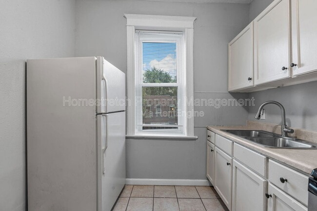 Photo - 2732 Utah St