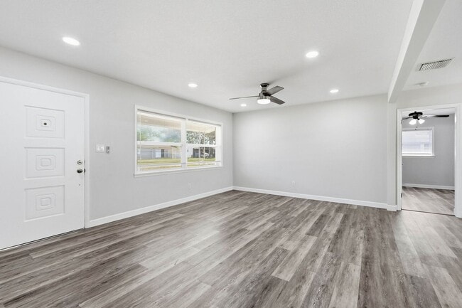 Photo - Beautiful Home in Largo - Spacious Backyard and Move-in ready! 3bed|2bath