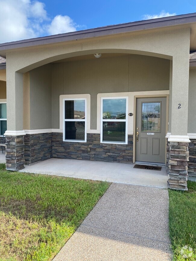 Building Photo - 1818 Rodd Field Rd Rental