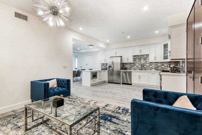 Photo - Regency Holt Apartments