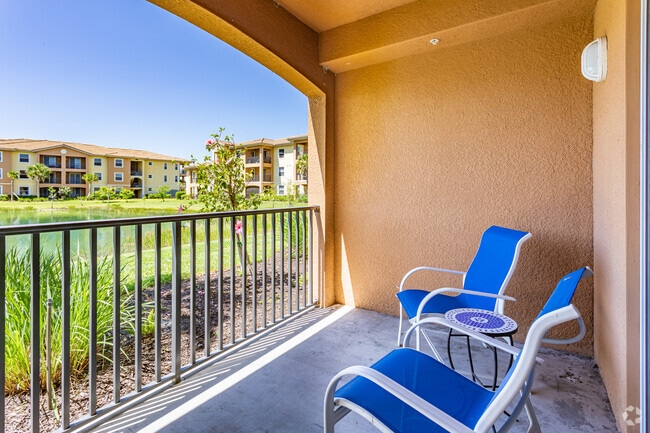 2BD. 2BA - 1031 SF