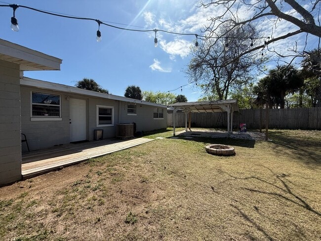 Photo - Great Location-3 Bedroom Daytona Beach Home w/Large AMAZING Backyard!