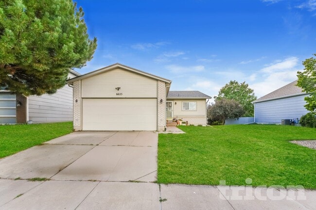 Building Photo - 6625 Bear Tooth Dr