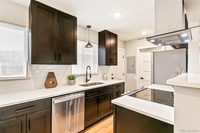 Photo - 878-880 Glencoe St Unit 878 Glencoe St