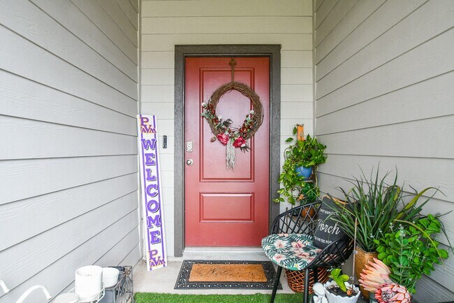 Photo - 7723 Golden Rubia Ln