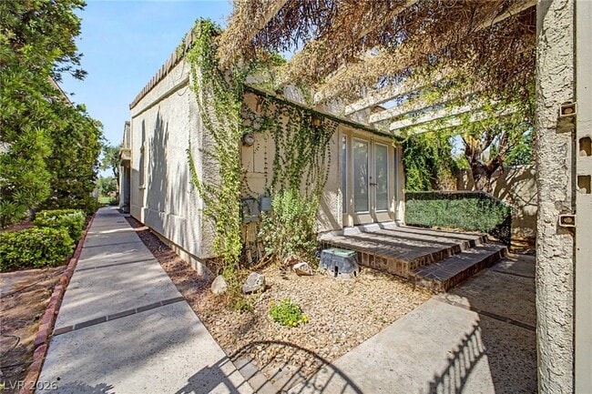 Photo - 3145 Bel Air Dr