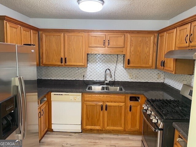 Photo - 7910 Four Oaks Ct
