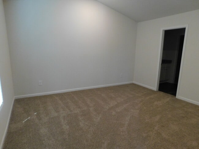 228 Sundew Rd