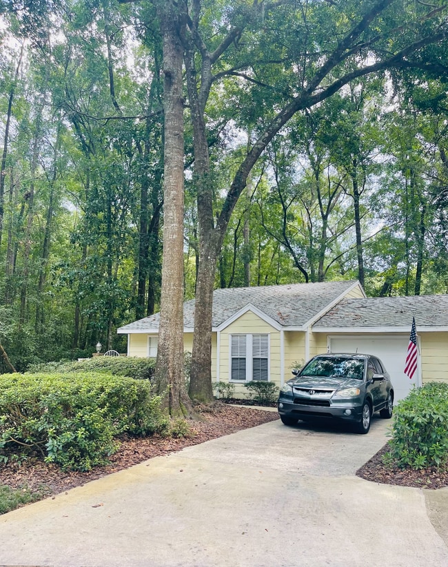 Photo - 421 NW 48th Blvd Unidad -