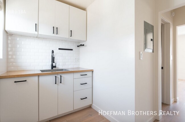 Photo - 1313 Ocean Front Walk Venice, CA 90291 Unidad 17