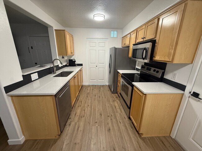 Photo - 770 NW 185th Ave