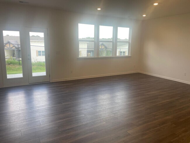152 Mission Blvd