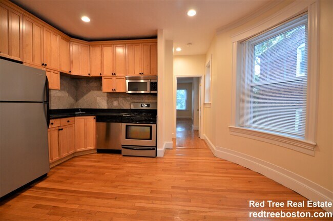 Photo - 190 Winthrop Rd Apartments